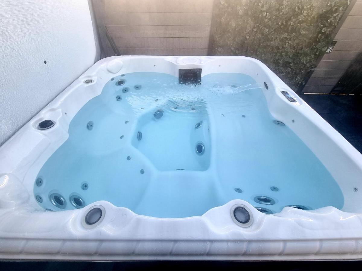 Apple Tree Lodge Hot Tub 3 Bedroom 2 Bars Morpeth Luaran gambar