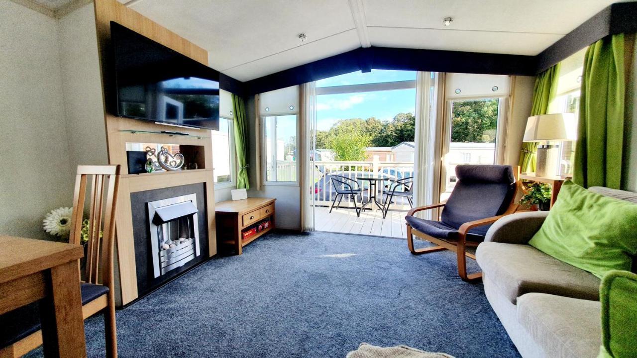 Apple Tree Lodge Hot Tub 3 Bedroom 2 Bars Morpeth Luaran gambar